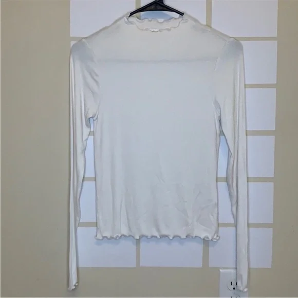 Women's Cream Long Sleeve Top - Picture 8 of 8